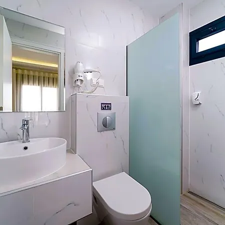 Medusa Hotell Órmos Prínou
